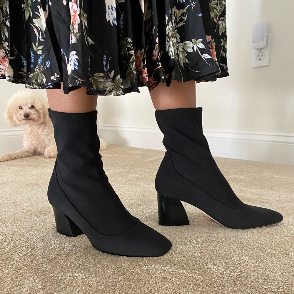 Donald Pliner Gerrie Crepe Bootie - Black